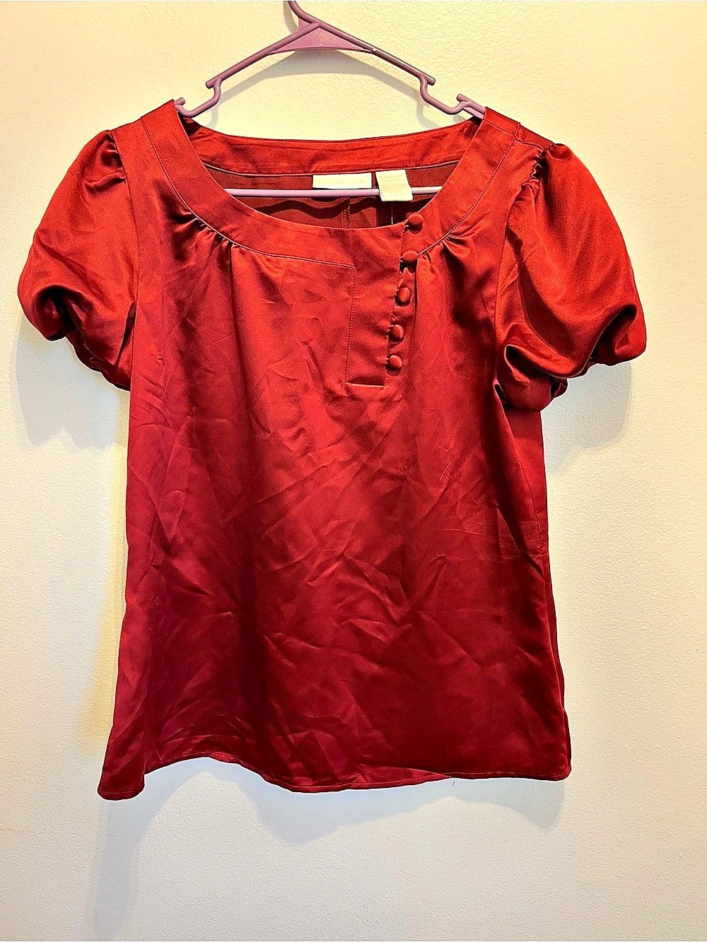 Worthington Short Sleeve Satin Blouse in Burgundy NWT Medium